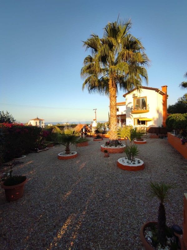 Great location, spacious villa close to everything