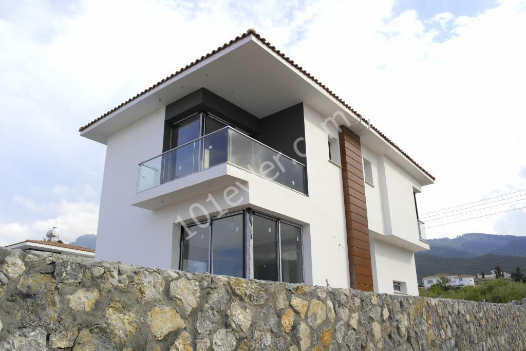 VERY NICE VILLAS  NEAR ACMENYA RESTAURANT IN ALSANCAK!