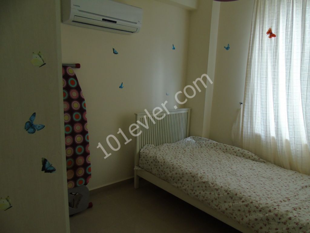 3+1 apartment with private garden in Kyrenia 