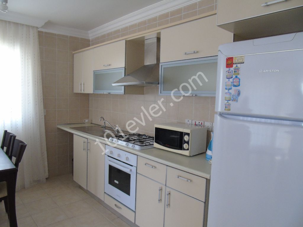 1+1 apartment for rent in Kyrenia centre 