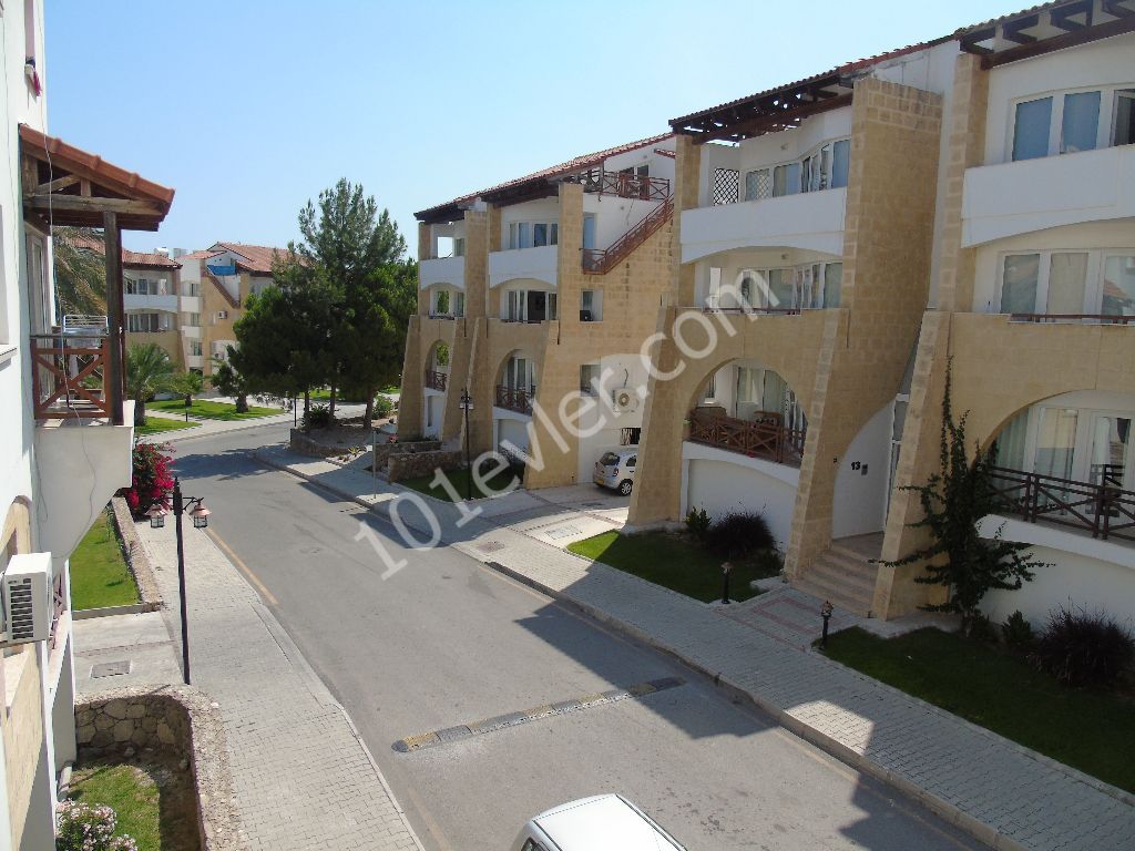 1+1 apartment for rent in Kyrenia centre 