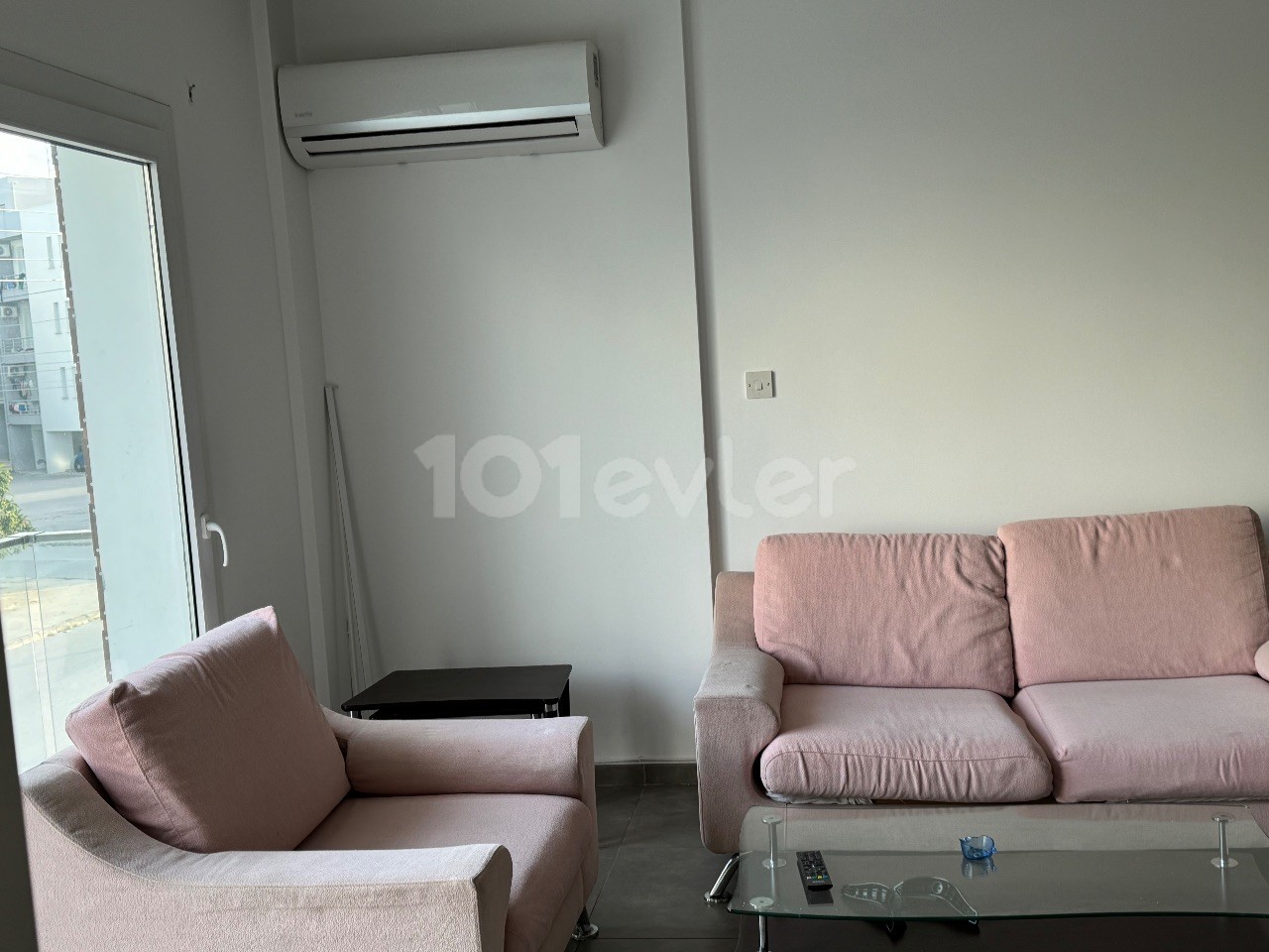 2+1 Flat with Turkish Coins for Sale by Owner Behind Gönyeli Pantry