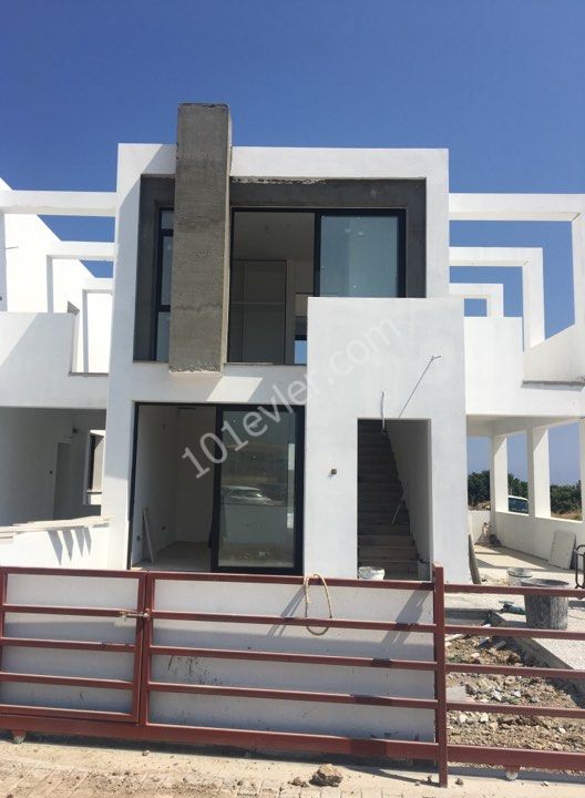 2 +1 Villas for sale in Kyrenia çatalkoy ** 