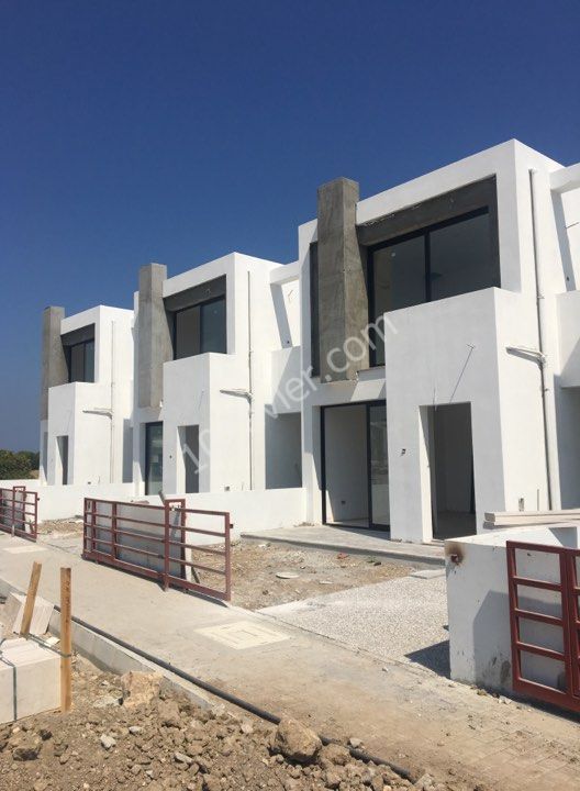 2 +1 Villas for sale in Kyrenia çatalkoy ** 