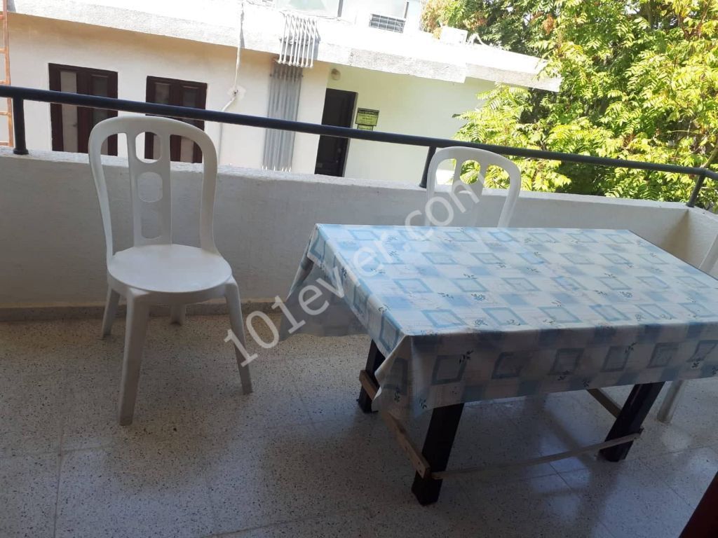 Girne merkezde kiralık  3+1  daire