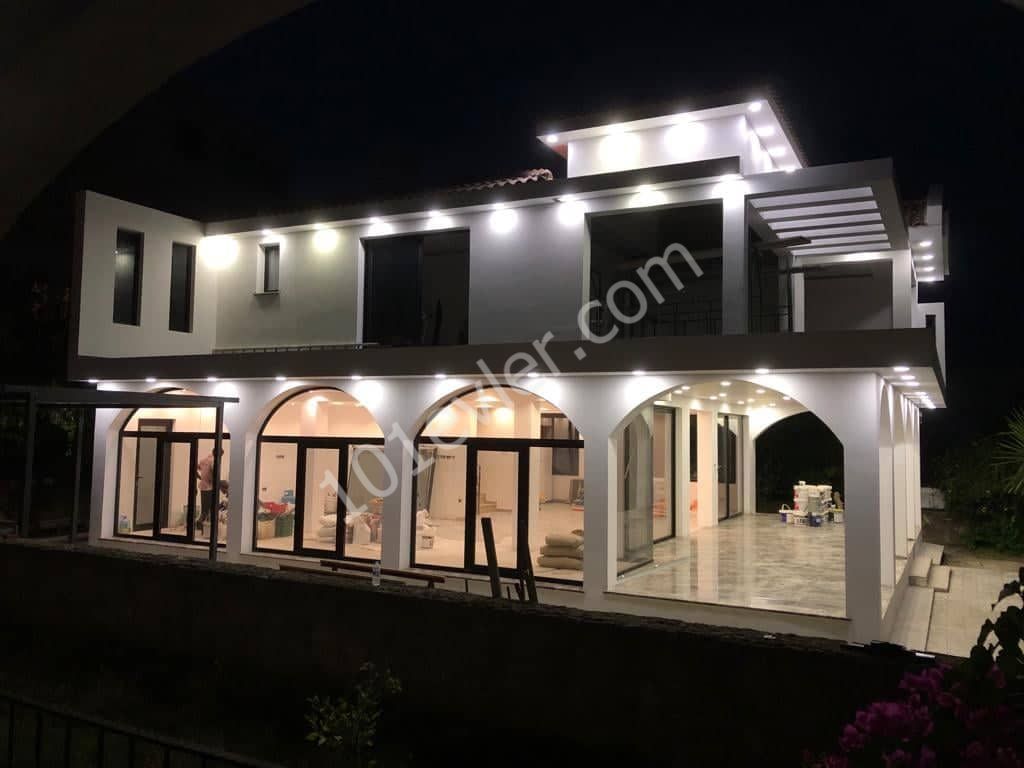 4+1 villa zum Verkauf in Kyrenia Karaoglanoglunda (im Bau) ** 