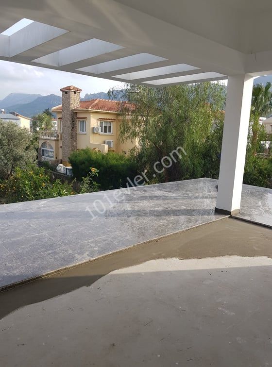 Girne Karaoğlanoğlunda 4+1 satılık villa(Yapım aşamasında)