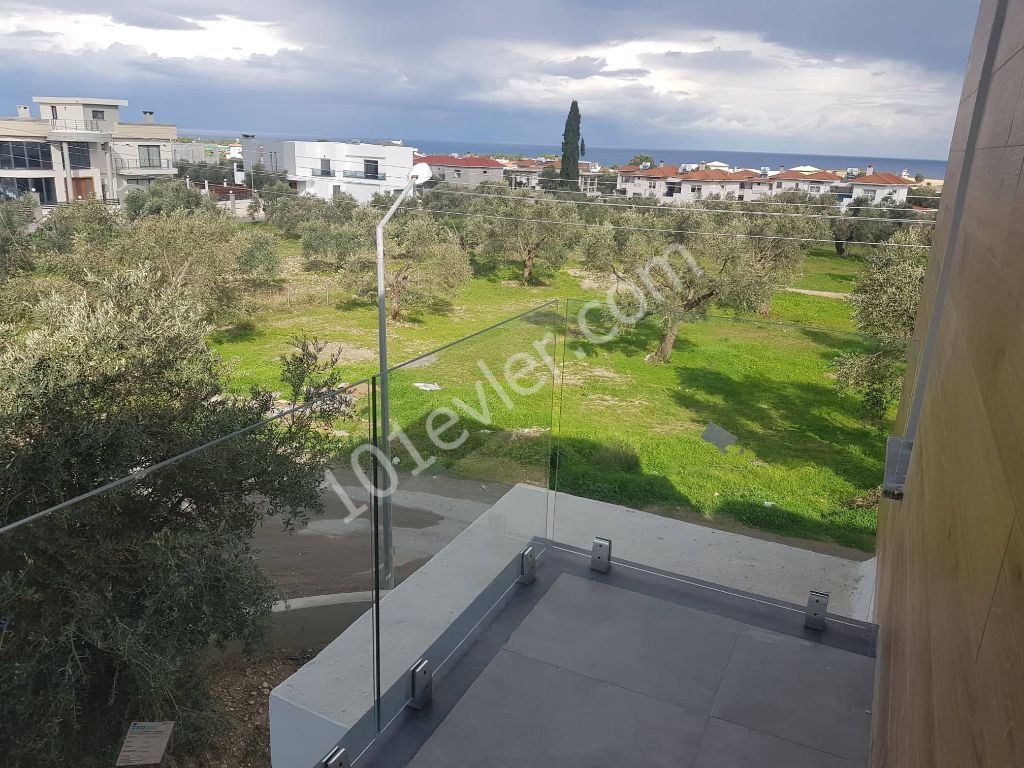 3+1 Villa zum Verkauf in Kyrenia Chatalköy ** 