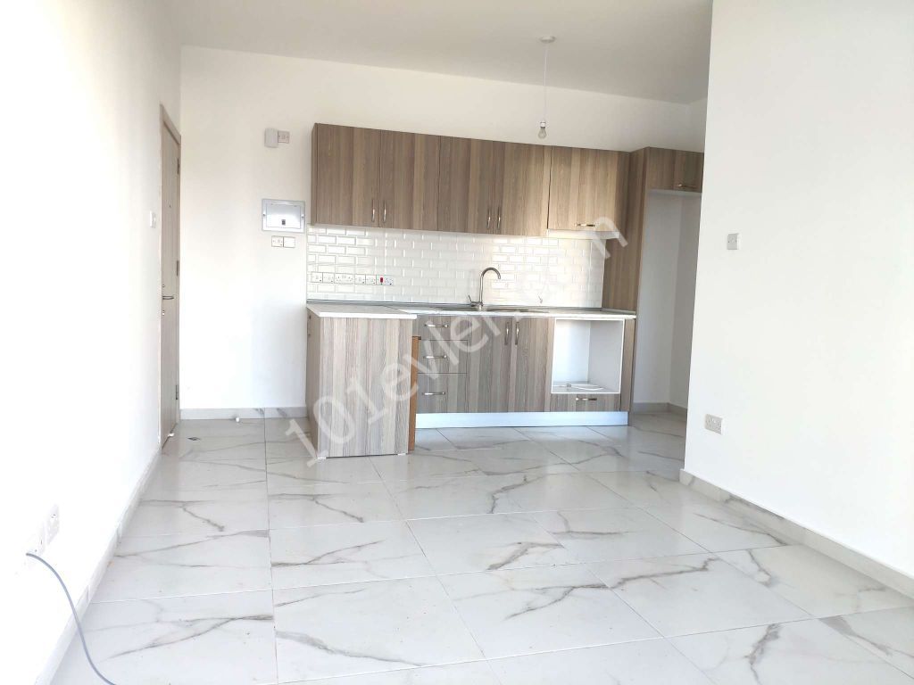 1 + 1 Apartment for sale in Kyrenia Ozankoy ** 