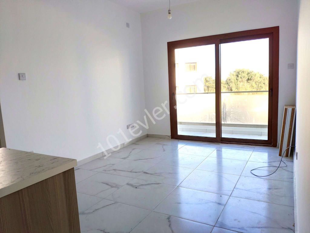 1 + 1 Apartment for sale in Kyrenia Ozankoy ** 