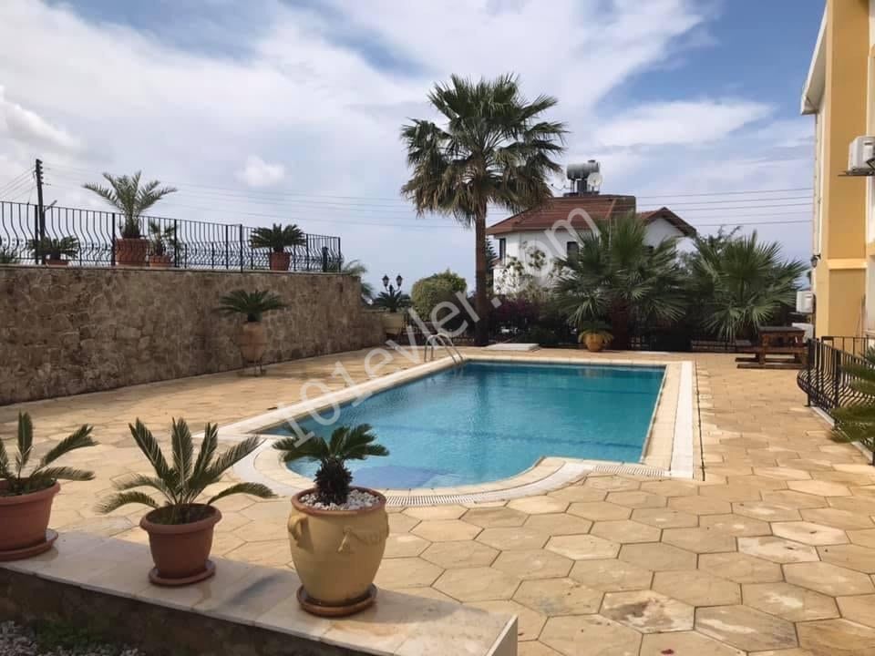 Girne Bellapais Bölgesinde 3+1  satılık Villa