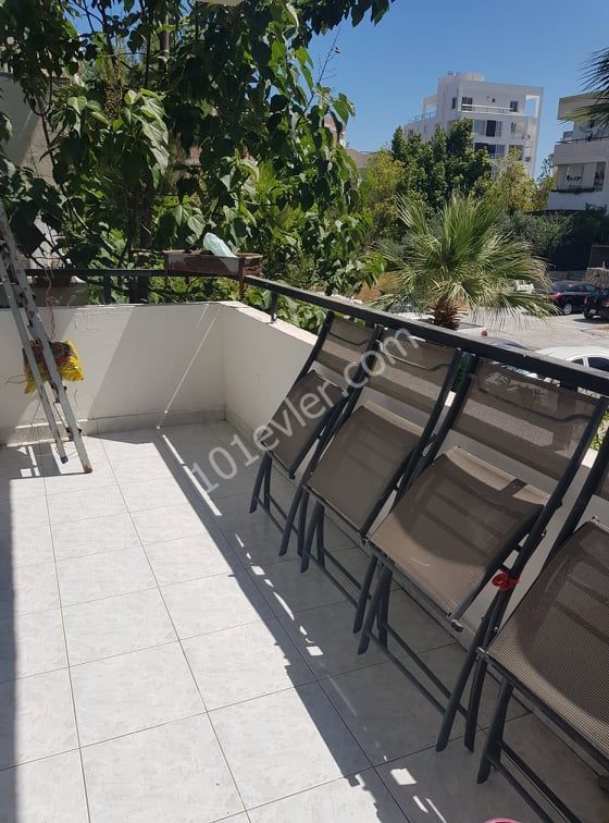 3+1 Wohnung zum Verkauf im Zentrum von Kyrenia ** 