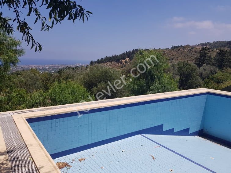 Girne Lapta Başpınarda 3+1 satılık villa