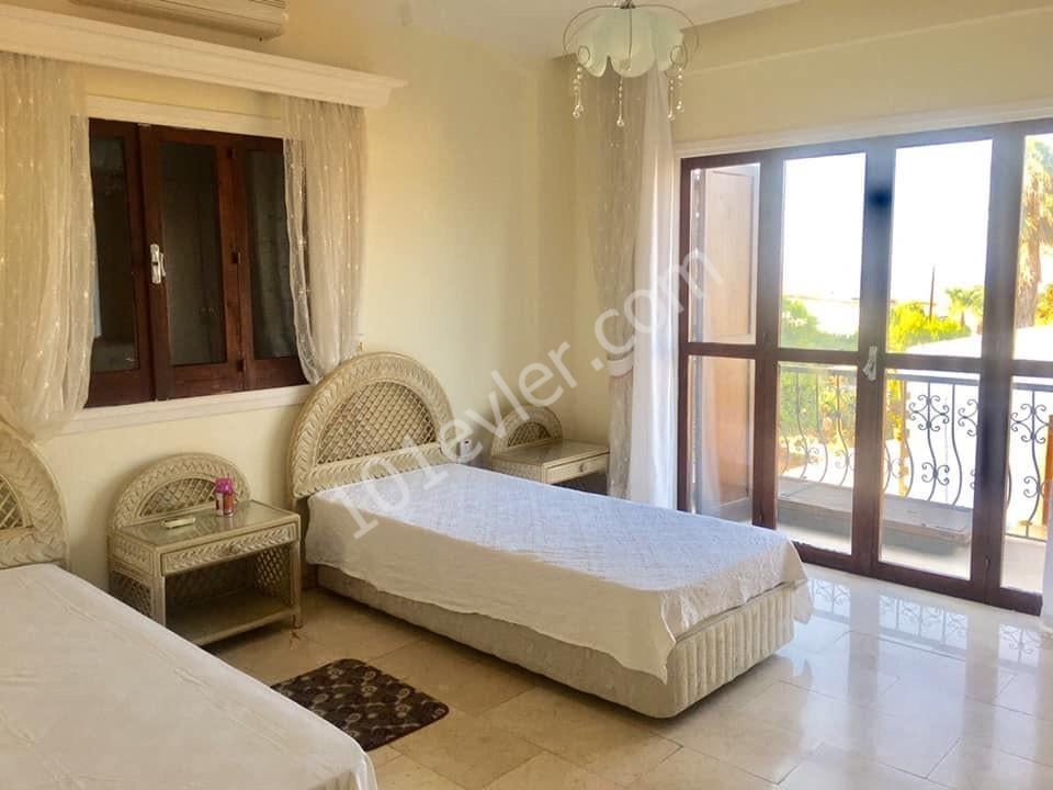 3+1 Villa zum Verkauf in Kyrenia Yesitepe ** 