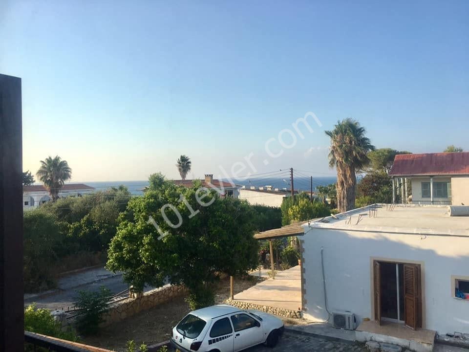 3+1 Villa zum Verkauf in Kyrenia Yesitepe ** 