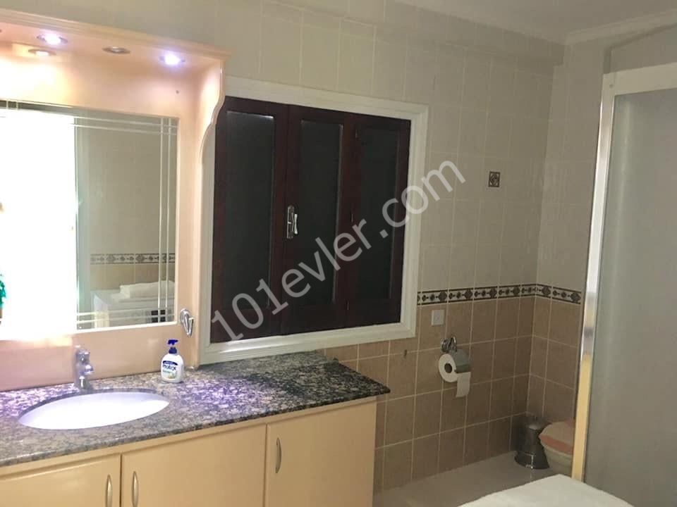 Girne Yeşitepe'de 3+1 satılık Villa