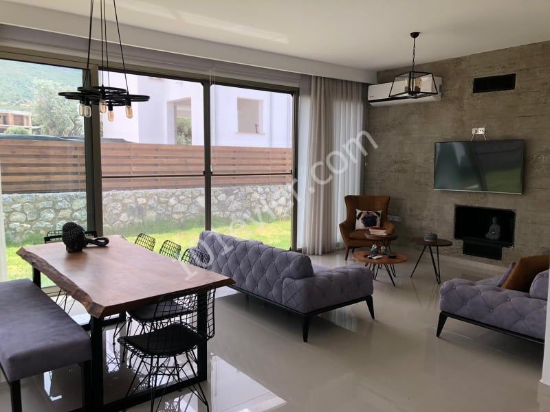 Girne Hasan Uzun bölgesinde(Alsancak) 3+1 satılık Villa