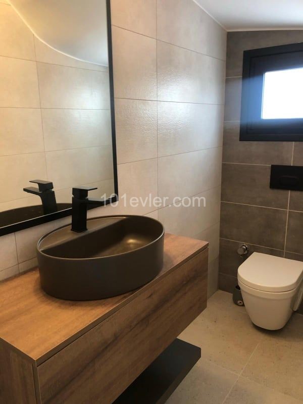 Girne Alsancak'ta 3+1 satılık Villa