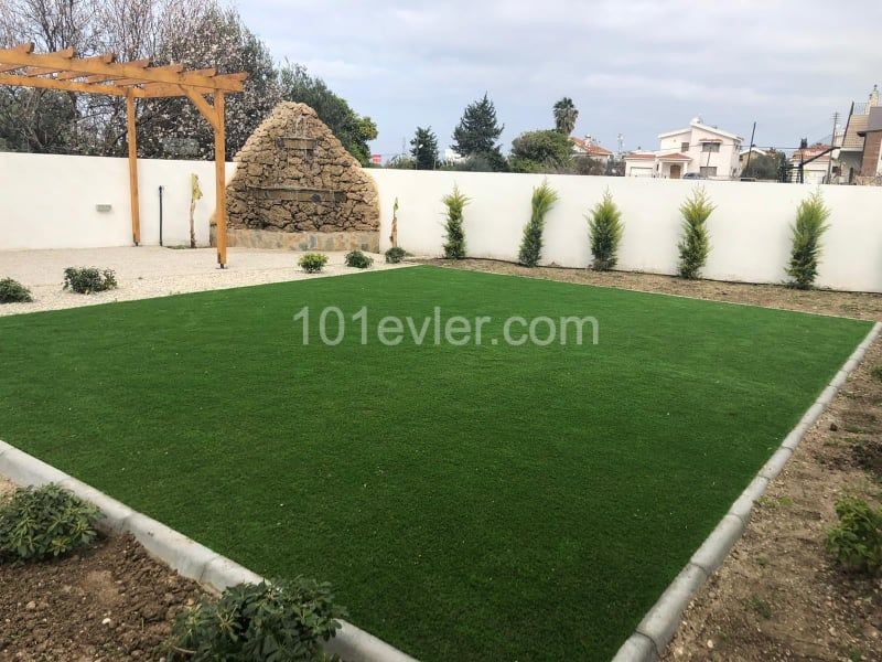 Girne Alsancak'ta 3+1 satılık Villa