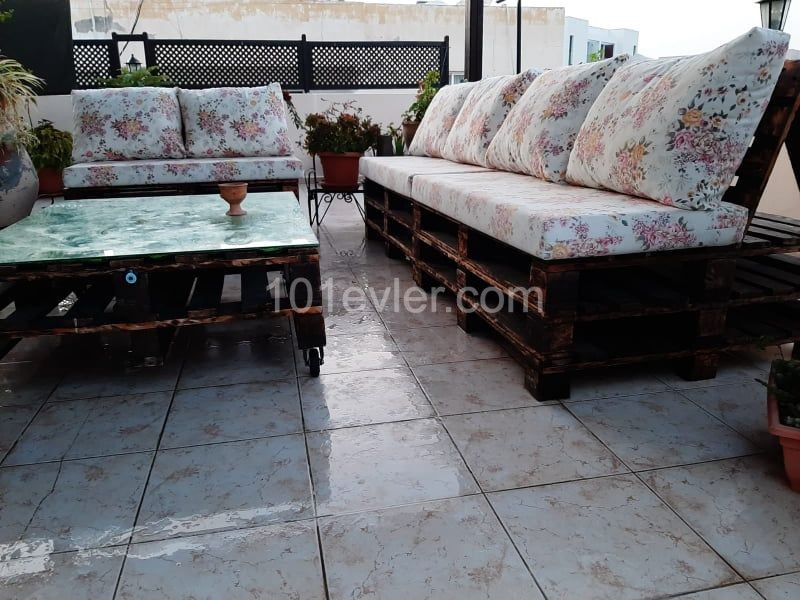 Girne Merkez'de satılık 3+1 Penthouse