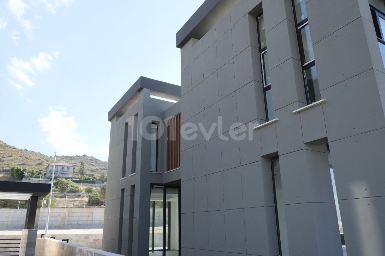 A BRAND NEW AND MODERN LIFE IN NATURE AWAITS YOU IN YEŞILTEPE ** 