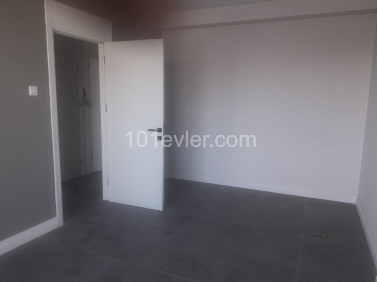 Office For Rent In The Center Of Kyrenia ** 