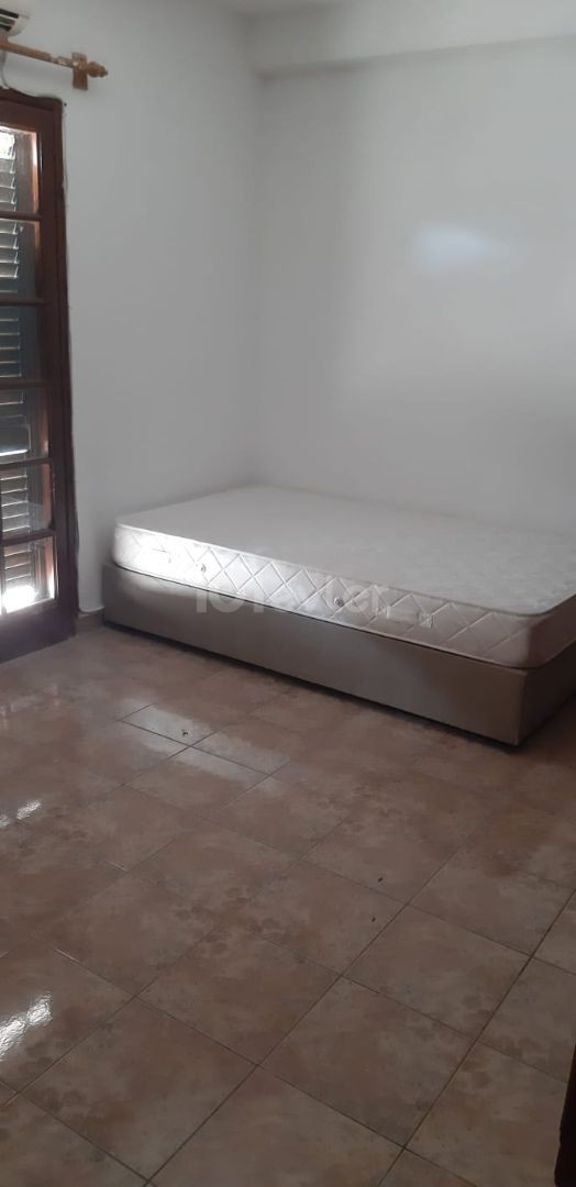 Flat To Rent in Girne Merkez, Kyrenia