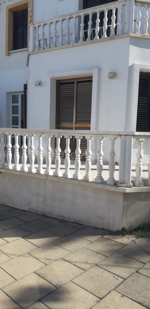 Flat To Rent in Girne Merkez, Kyrenia