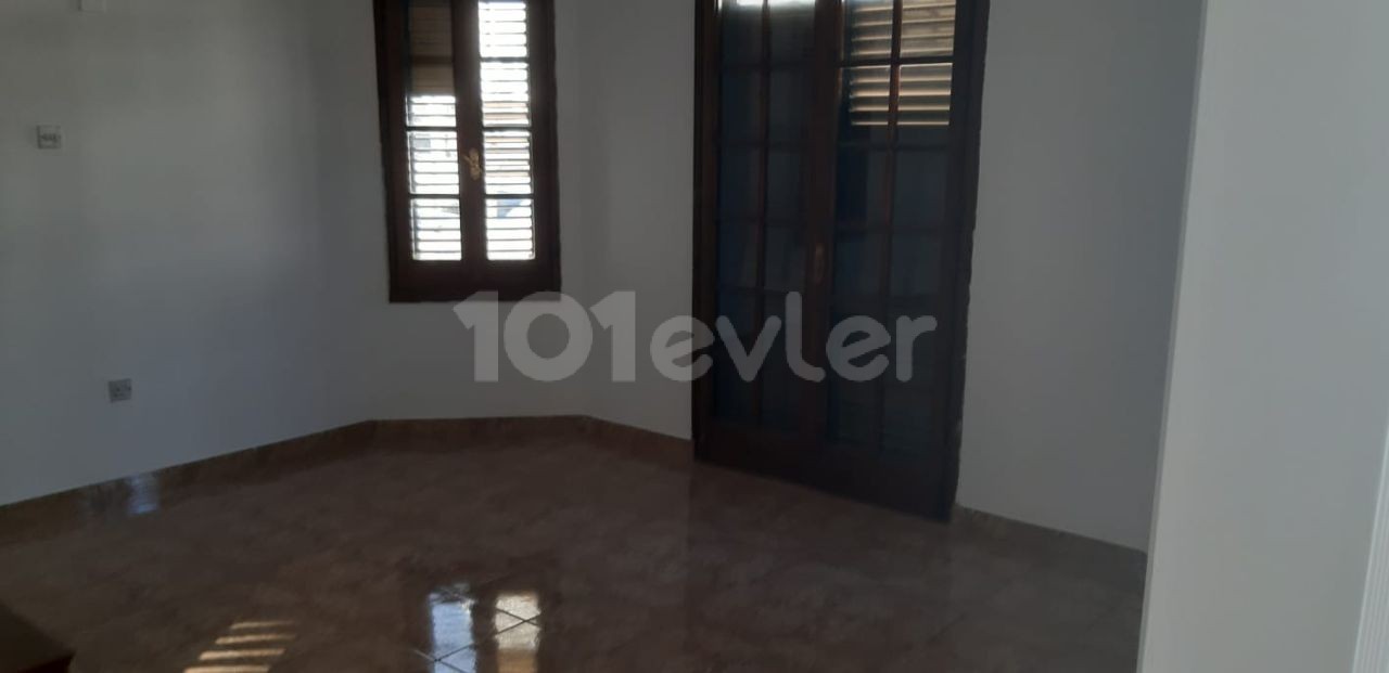 Flat To Rent in Girne Merkez, Kyrenia