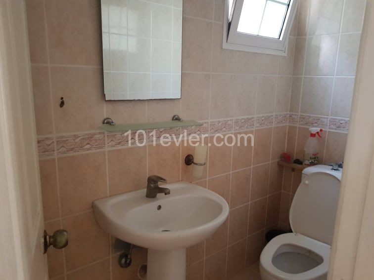 Girne Merkez'de satılık 3+1 Penthouse