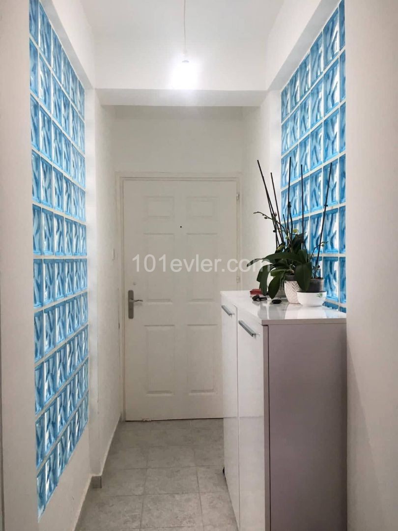 2+1 flat for sale in the center of Kyrenia ** 