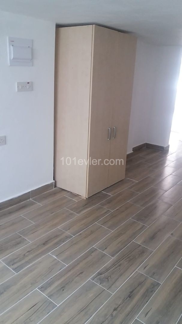 2+1 flat for rent in the center of Kyrenia ** 