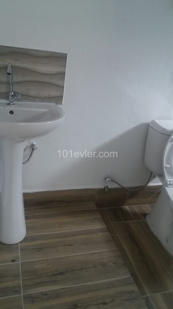 Girne merkezde kiralık  2+1  daire