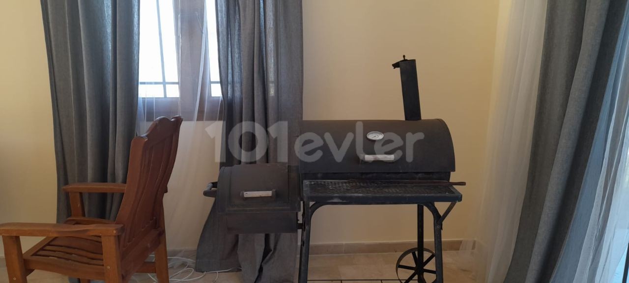 Girne Alsancak'ta Kiralık Havuzlu Villa