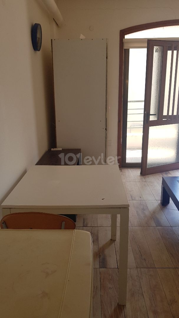 Girne merkezde kiralık studio