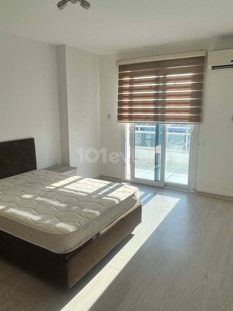 Girne merkezde kiralık  2+1  penthouse