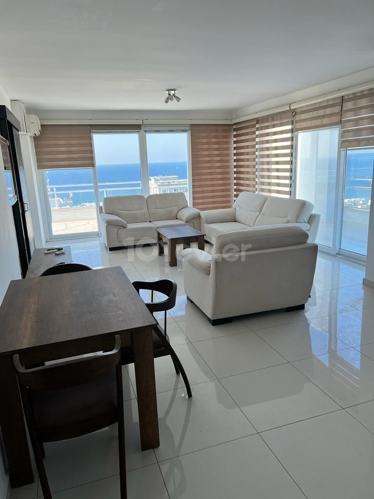 2+1 penthouse zu vermieten im Zentrum von Kyrenia ** 