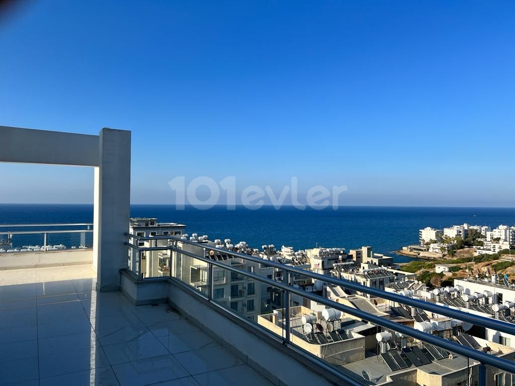 Girne merkezde kiralık  2+1  penthouse