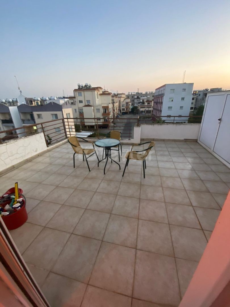 Nicosia gönyeli te 2 + 1 apartment for rent ** 