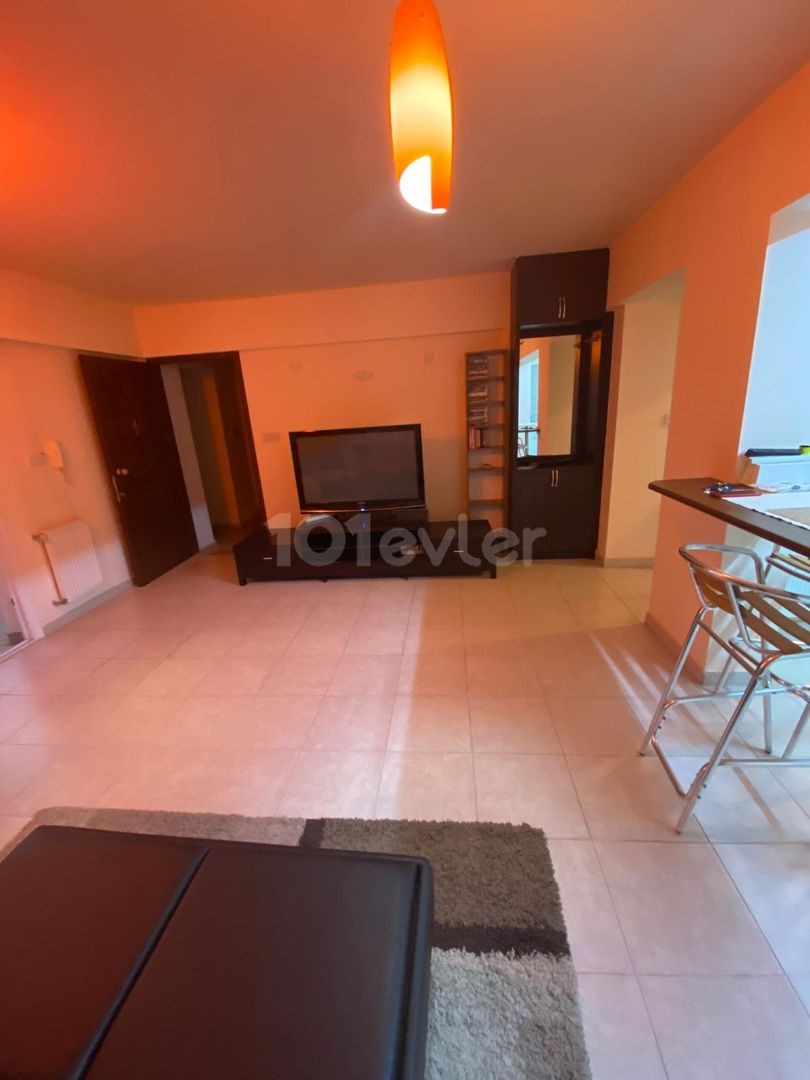 Nicosia gönyeli te 2 + 1 apartment for rent ** 