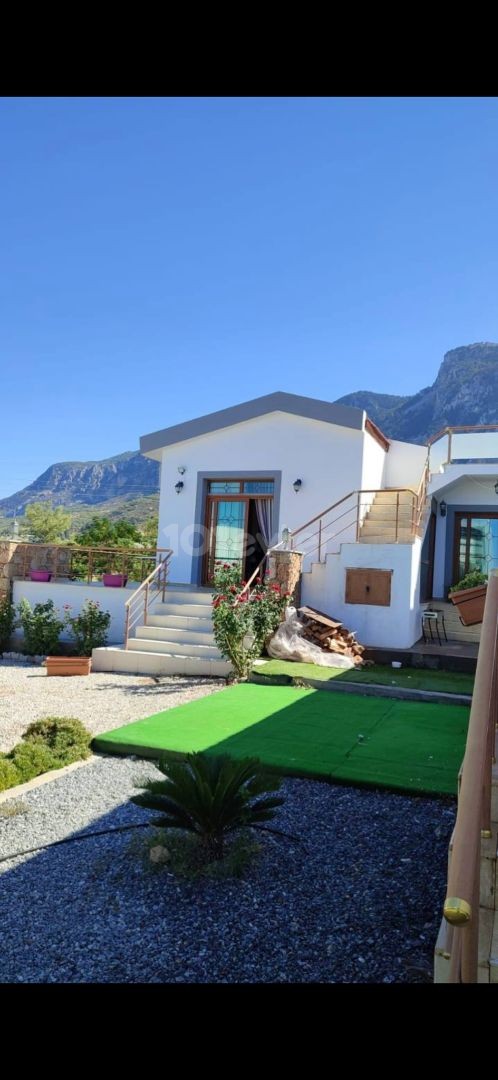 3+1 Villa For Sale in Girne Karsiyaka