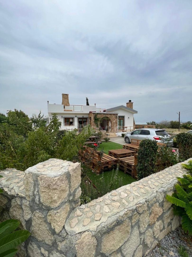 3+1 Villa For Sale in Girne Karsiyaka