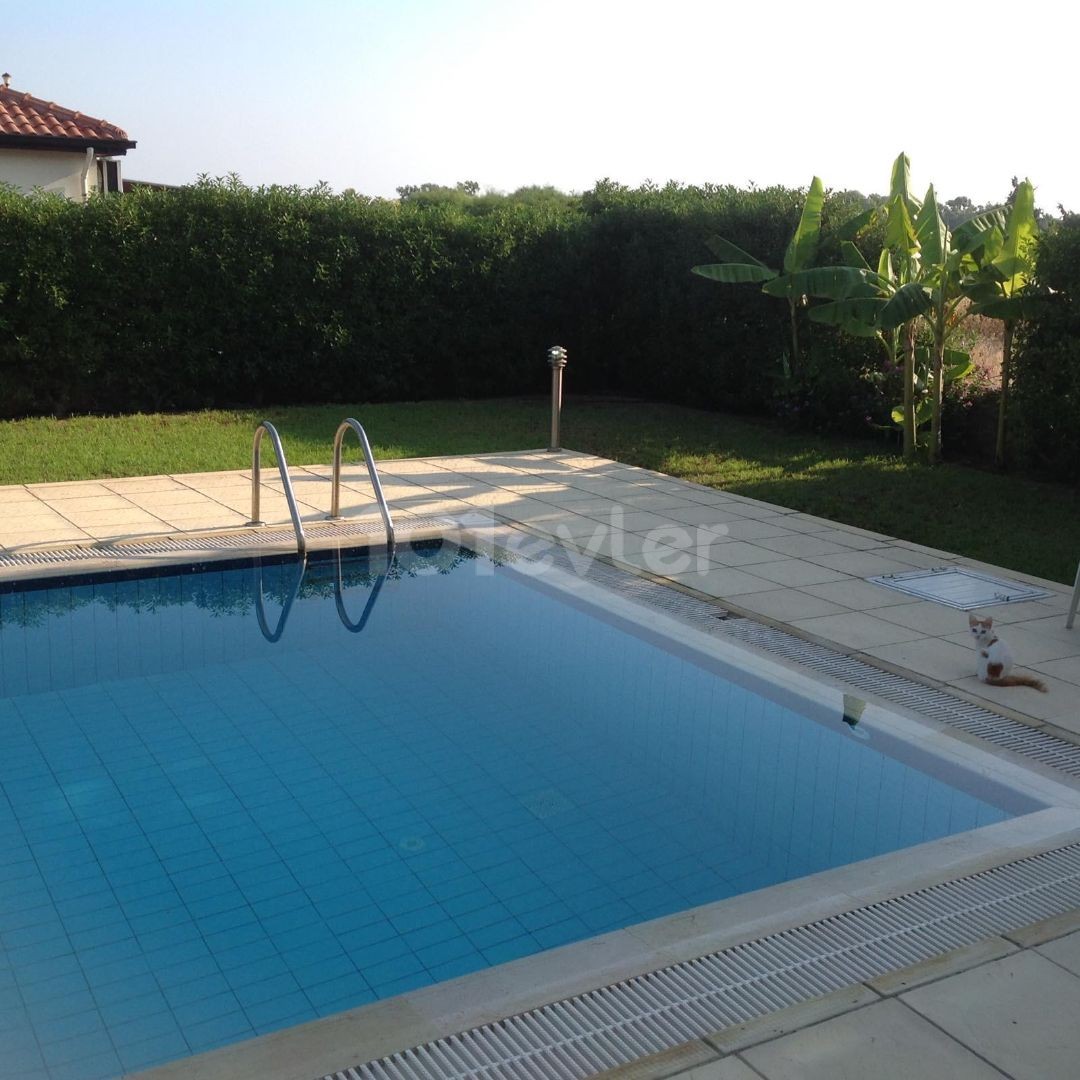 Luxury villa with pool in Girne Lapta