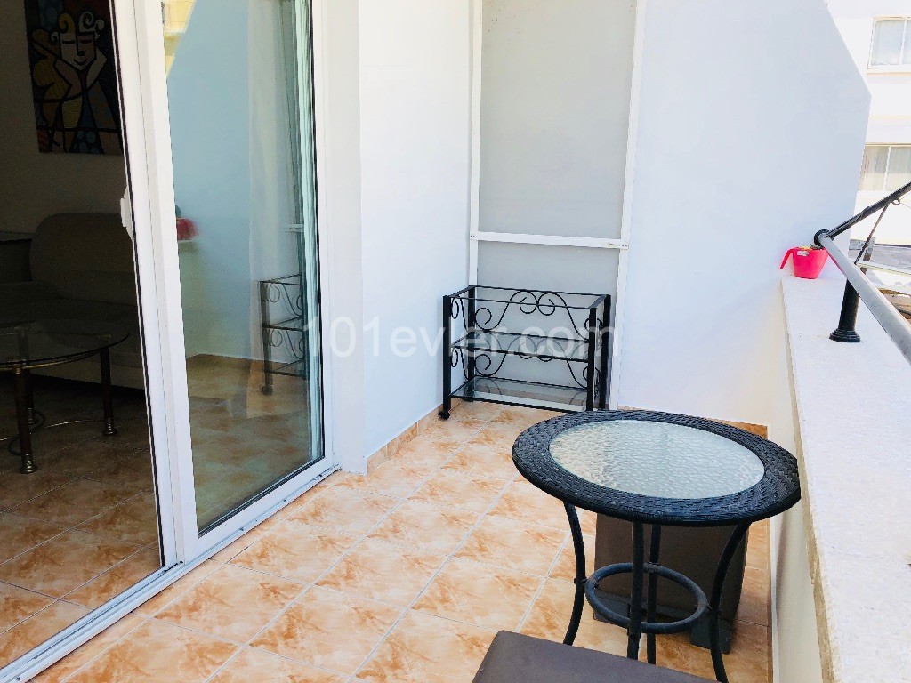 2+1 flat in Kyrenia city centre behind Colony Hotel