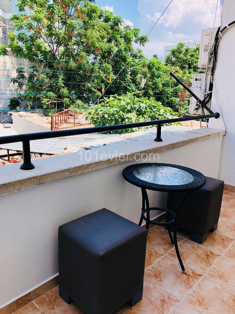 2+1 flat in Kyrenia city centre behind Colony Hotel