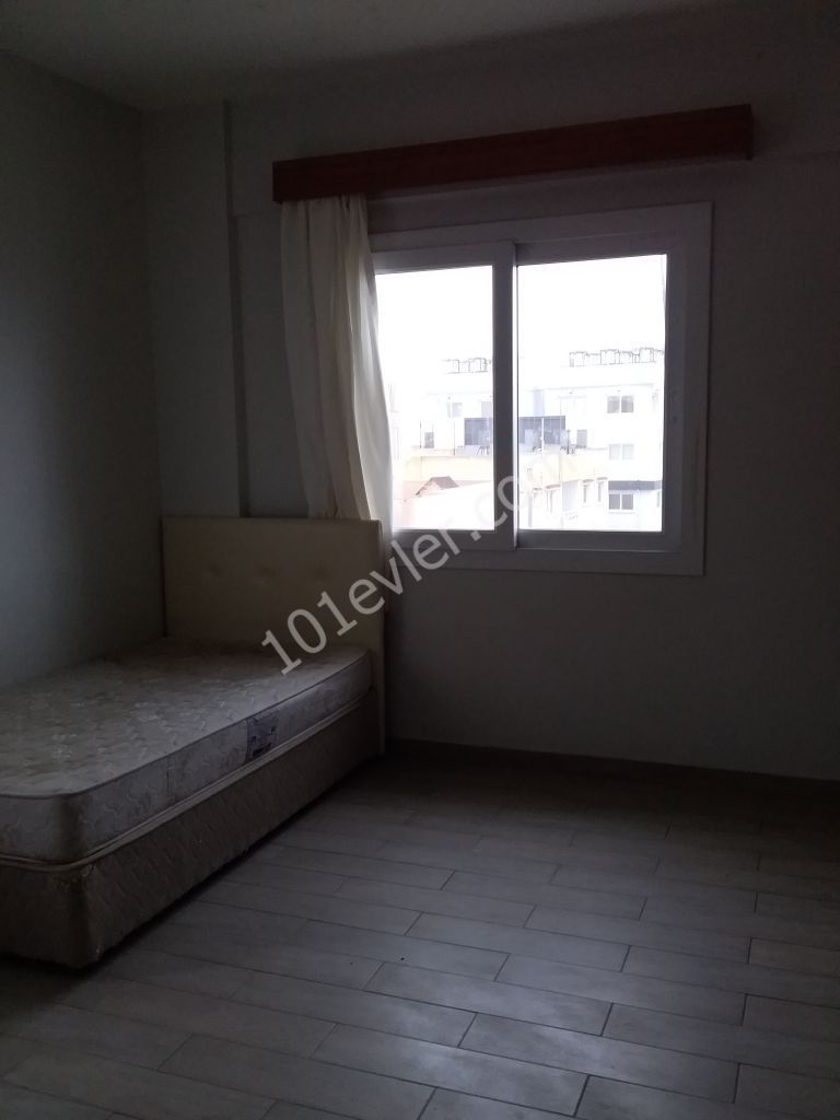 Flat To Rent in Mağusa Merkez, Famagusta