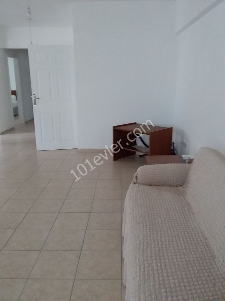 GAZİMAĞUSA MERKEZDE 3+1 KİRALIK DAİRE