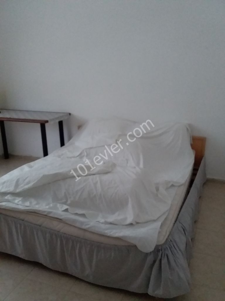 GAZİMAĞUSA MERKEZDE 3+1 KİRALIK DAİRE