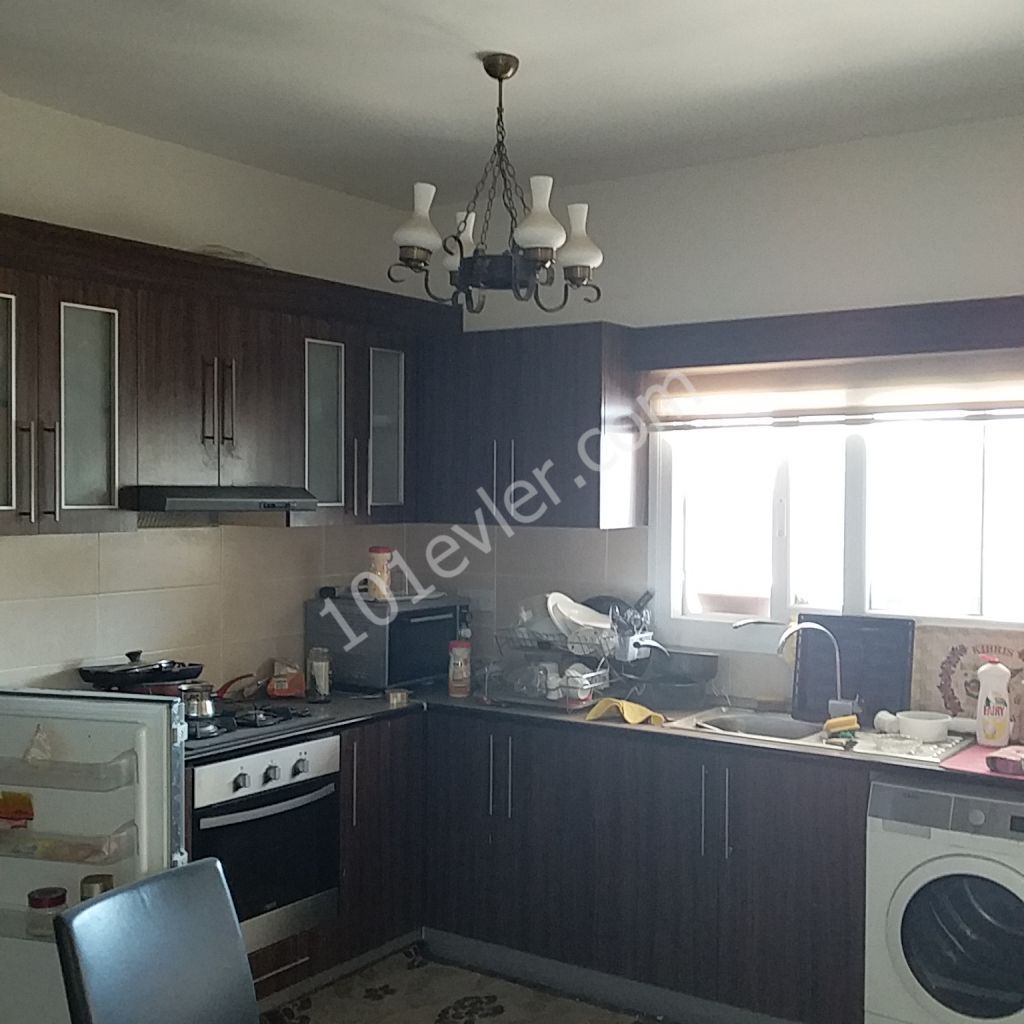 GAZİMAĞUSA MERKEZDE SATILIK 3+1 DAİRE