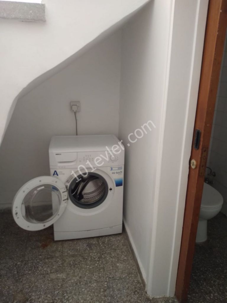 MAĞUSA MERKEZDE 3+1 EŞYALI KİRALIK DAİRE     